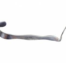 Contra-angulated retractor